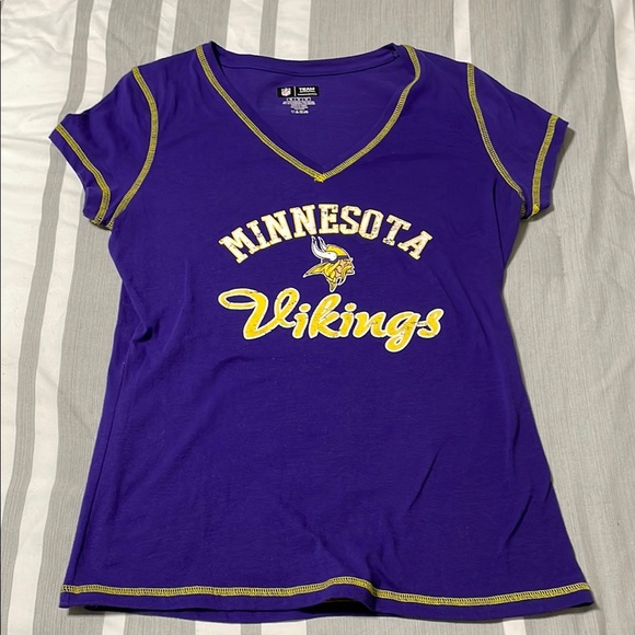 NFL Purple and Yellow Pajamas Intimates & Sleepwear - Picture 5 of 7